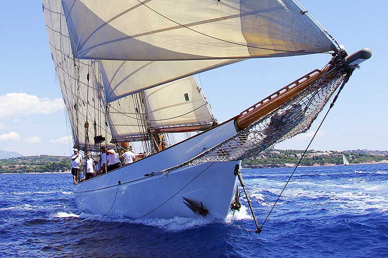 Nigel James Yacht Charter classic crewed charter yacht Aello sailing in Greece